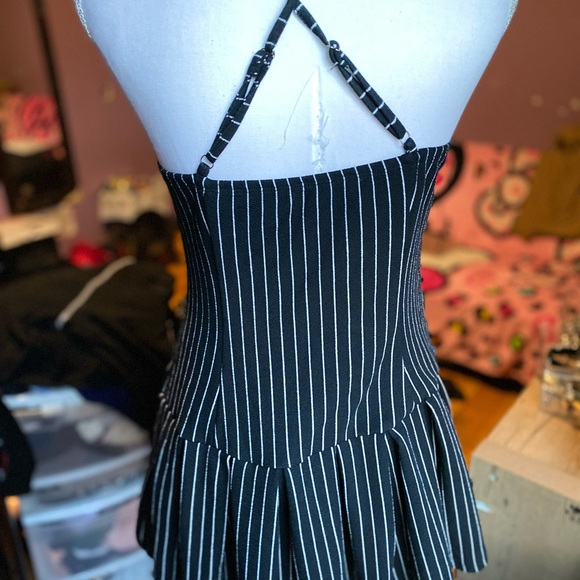 SHEIN Black and White Pinstripe Strapless Dress - Picture 2 of 6